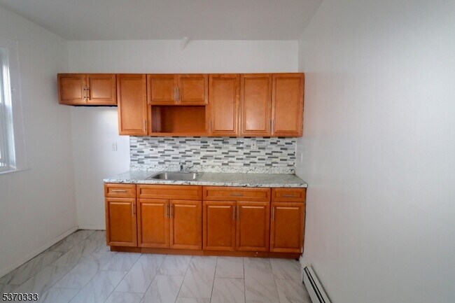 Foto del edificio - 176 Shephard Ave