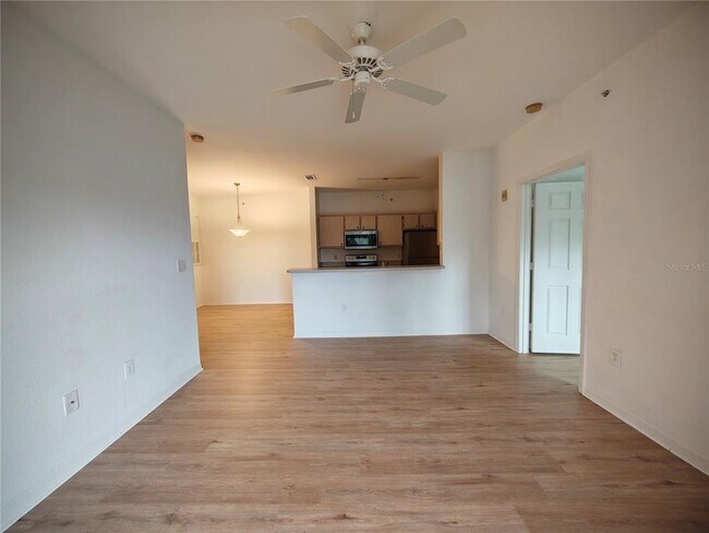 Foto del edificio - 5471 Vineland Rd