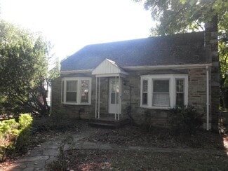 Building Photo - 3609 Kenmar Rd