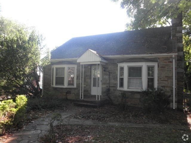 Building Photo - 3609 Kenmar Rd