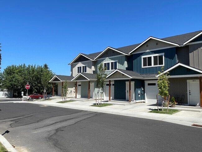 Foto del edificio - 1030 Finch Ln