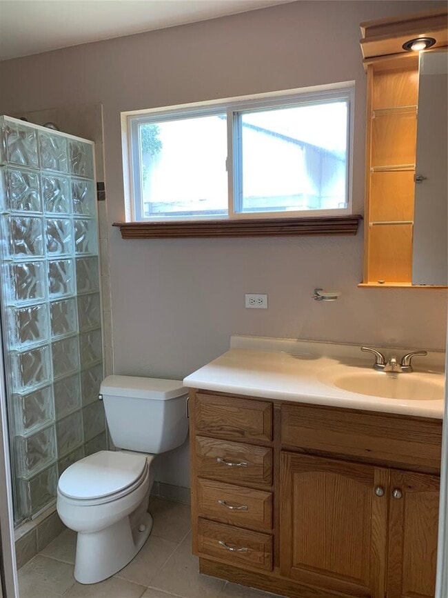 Building Photo - 416 Mountain Laurel Dr