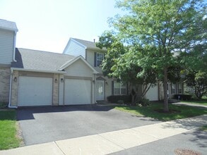Building Photo - 1202 N Village Dr