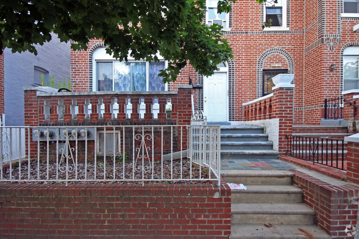 Building Photo - 32-55 82nd St