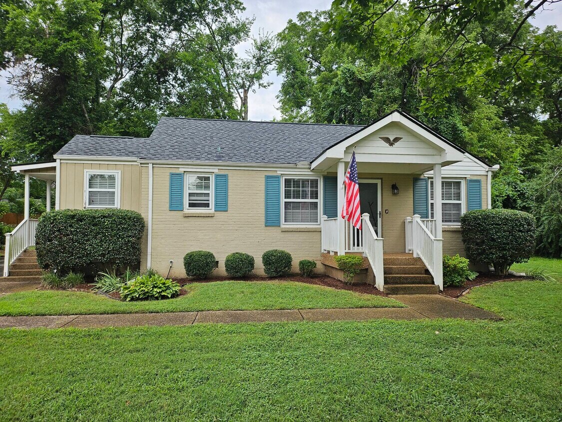 Building Photo - 214 Ridgeway Dr