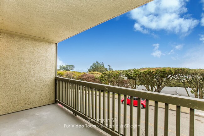 Building Photo - 155 Gardenside Dr