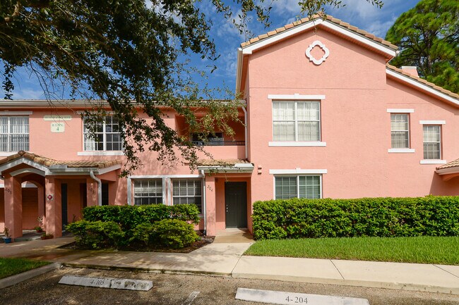 Foto del edificio - 106 SW Peacock Blvd