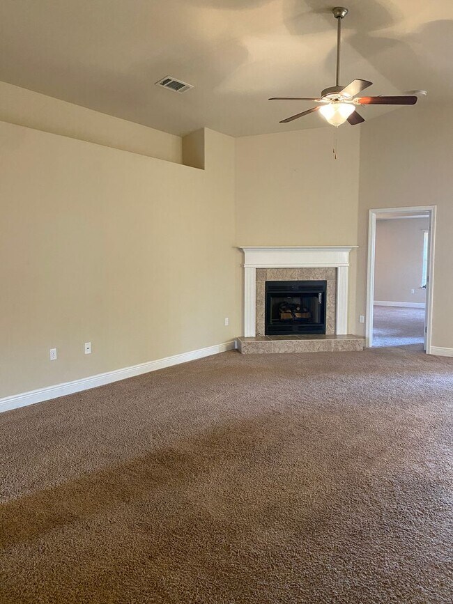 Foto del edificio - Excellent 3 Bedroom in Pace