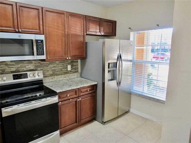 Building Photo - 896 Chelsea Dr