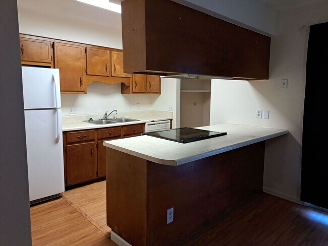 Foto del edificio - 1515 Bob Loftin Rd