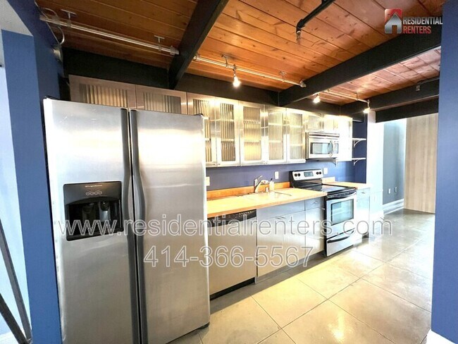 Foto del edificio - 3059 N Weil St