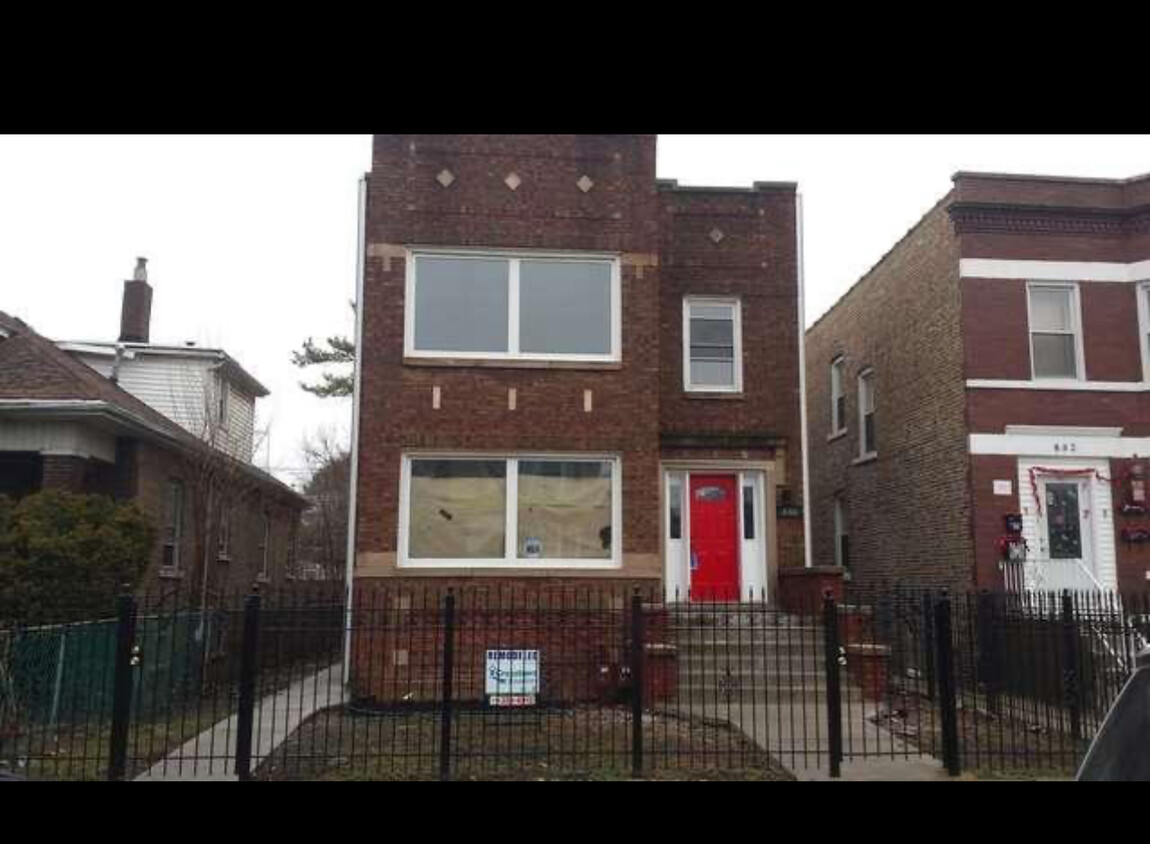 Primary Photo - 848 E 88th St