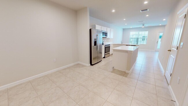 Foto del edificio - 14163 Crimson Ave