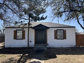 Building Photo - 2517 28th St