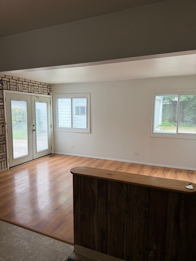 Building Photo - 831 Beech Dr