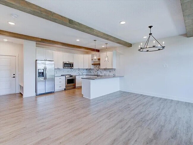 Foto del edificio - Charming 3-Bed Townhome in Prairie Trail