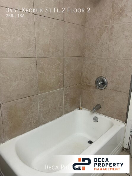 Foto del edificio - 2 Bedroom 1 Bathroom Apartment