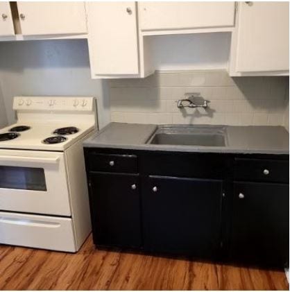 Foto del edificio - 3357 Dellwood Ave