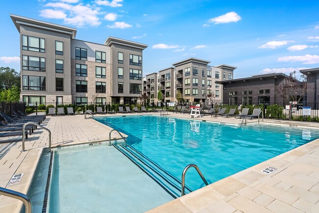 Building Photo - Livana East Hanover