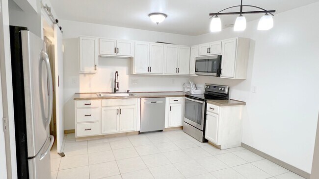 Foto del edificio - 7694 Dunmore Rd