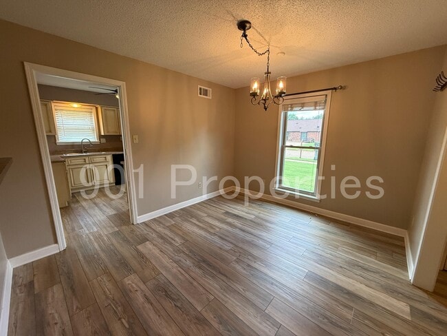 Photo - 3016 Ingleside Dr House