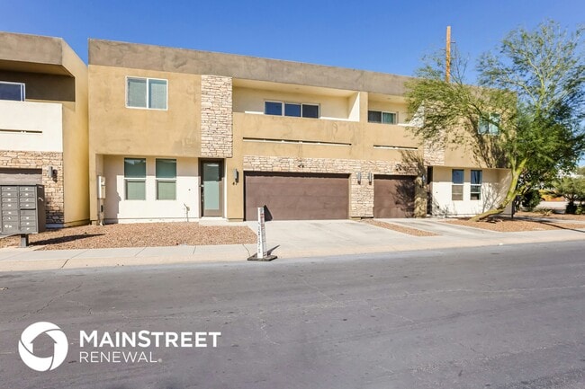 Building Photo - 2000 N 36th St