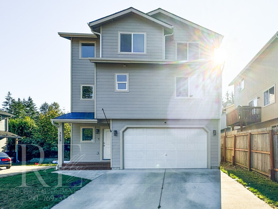 SUPERSIZED 5-Bd HOME - SUPERSIZED 5-Bd HOME