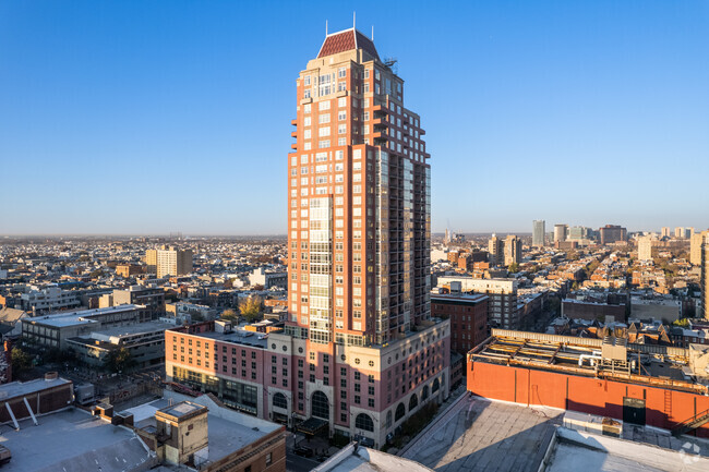 Building Photo - Symphony House Condominiums