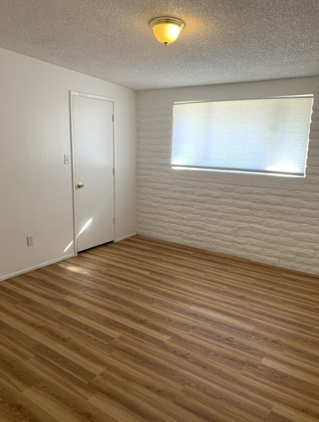Building Photo - 2818 N Fontana Ave