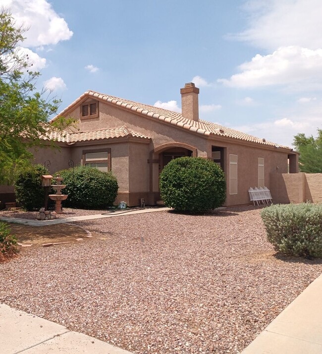 Very Spacious House- Near Cardinal Stadium - Very Spacious House- Near Cardinal Stadium