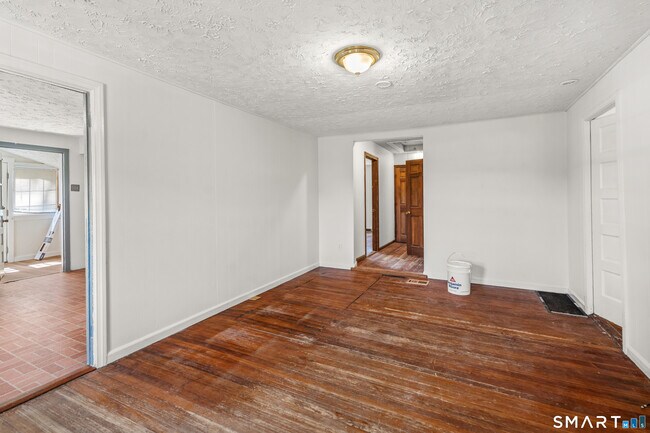 Foto del edificio - 36 Farnham Rd