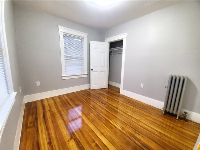 Foto del edificio - 15 Bellevue Ave