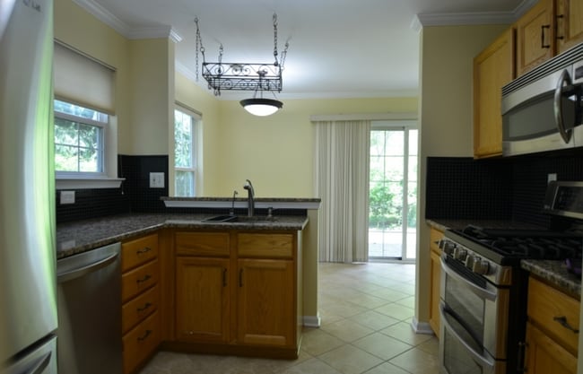 Building Photo - 328 Enclave Ln