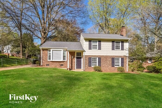 Building Photo - 2104 Gracewood Dr