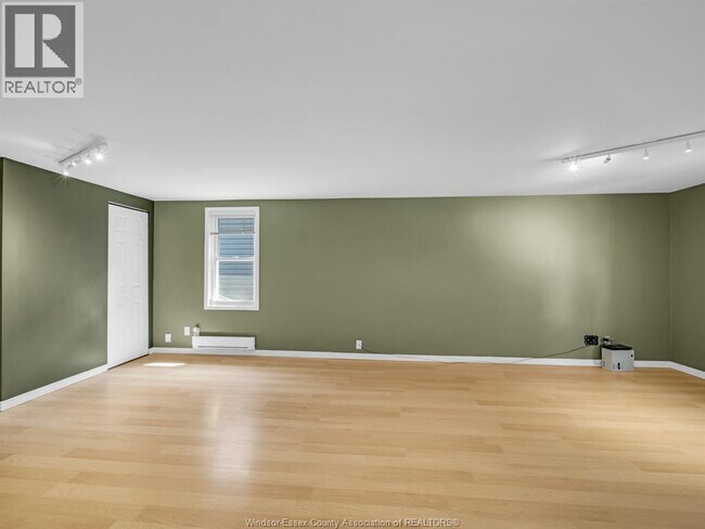 Building Photo - 758 Pierre Ave