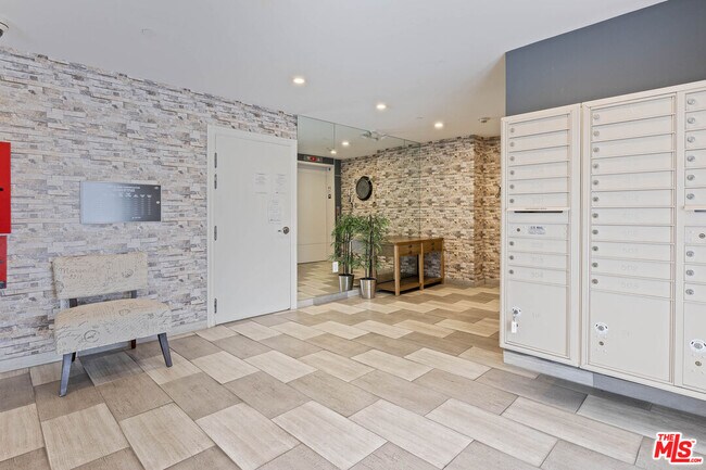 Foto del edificio - 155 S Oxford Ave