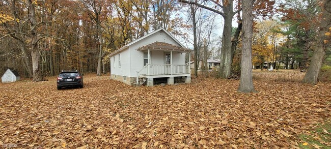 Building Photo - 2 br, 1 bath House - 4135 Ivanhoe Road