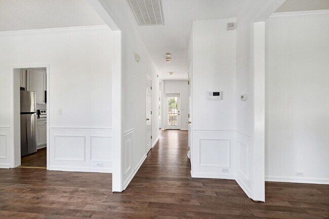 Foto del edificio - 707 Southshore Pkwy