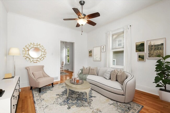 Living Room - 1052 Poplar St
