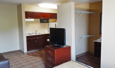 Furnished Studio - Tampa - 8