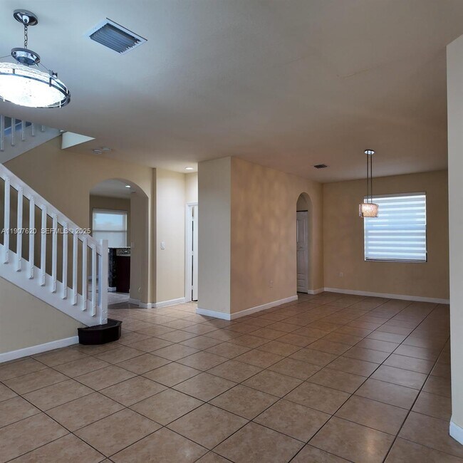 Building Photo - 8618 W 33rd Ave