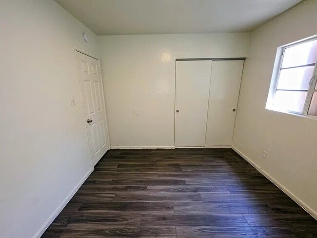 Foto del edificio - 5948 Elmwood Rd