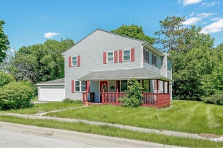 Building Photo - 804 N Van Buren St