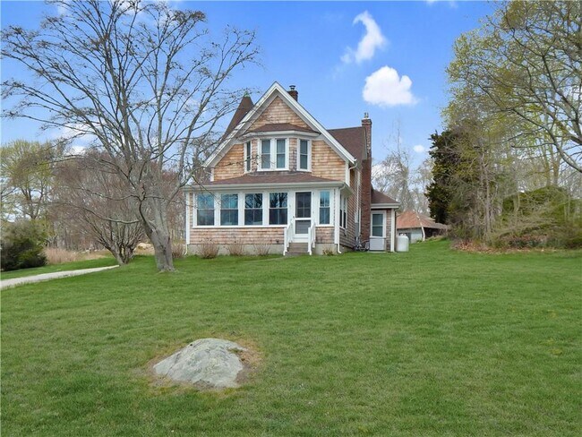 Foto del edificio - 53 Watch Hill Rd