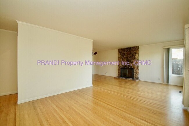 Foto del edificio - 1407 Donna St