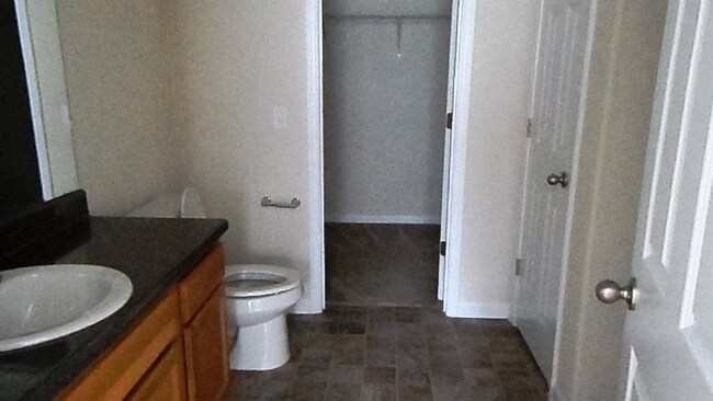 Building Photo - 44 Roseberry Cir