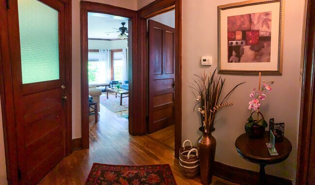 [Vestíbulo] - 103 Lancaster Ave