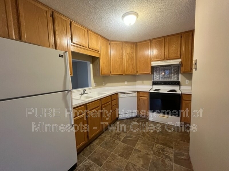 Primary Photo - 14363 Estates Ave