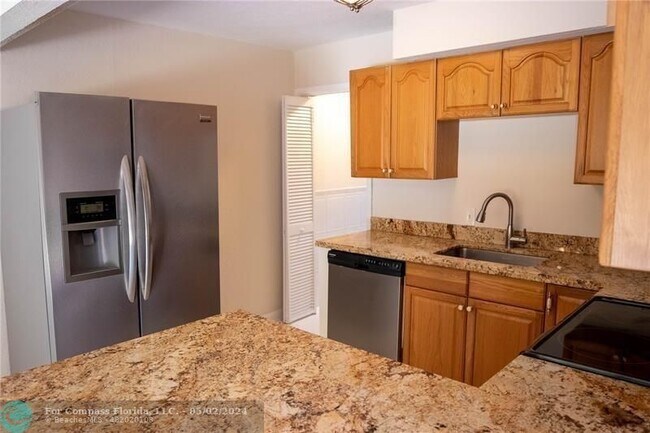 Foto del edificio - 316 Sunshine Dr