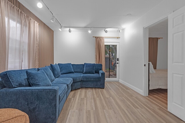 Foto del edificio - 2111 W Roscoe St
